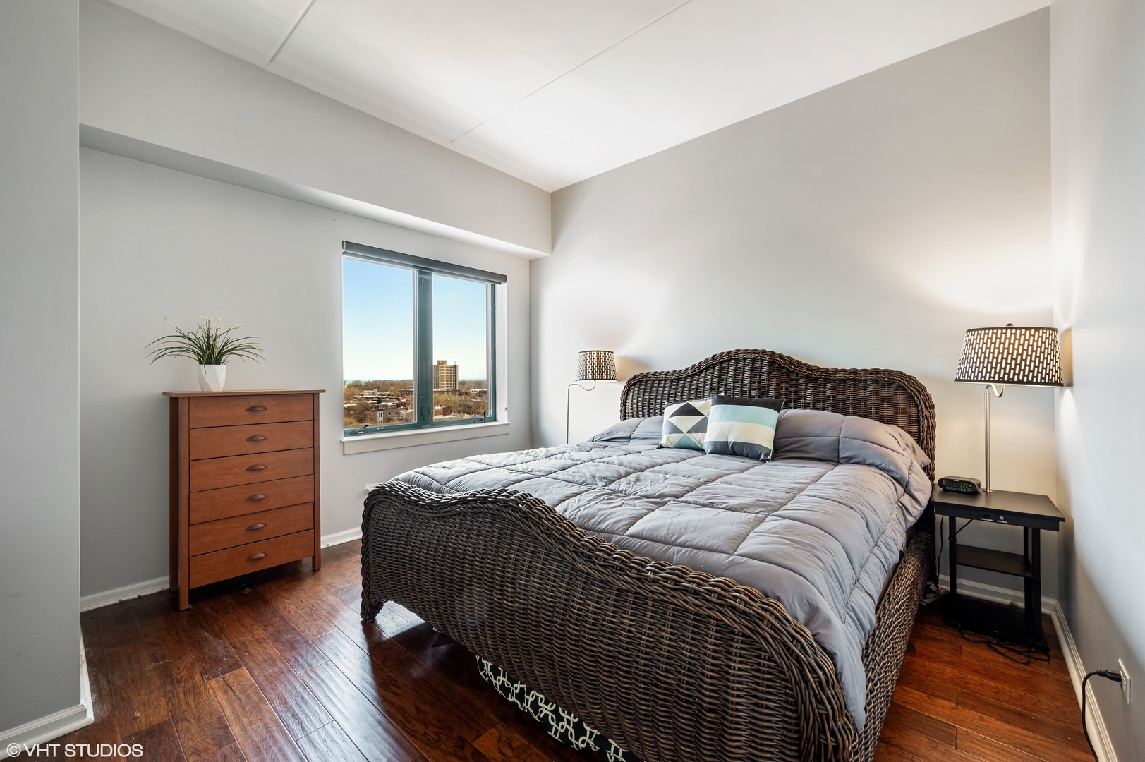 4848 North Sheridan Road, Unit 806 Chicago, IL 60640 - Photo 7 of 15
