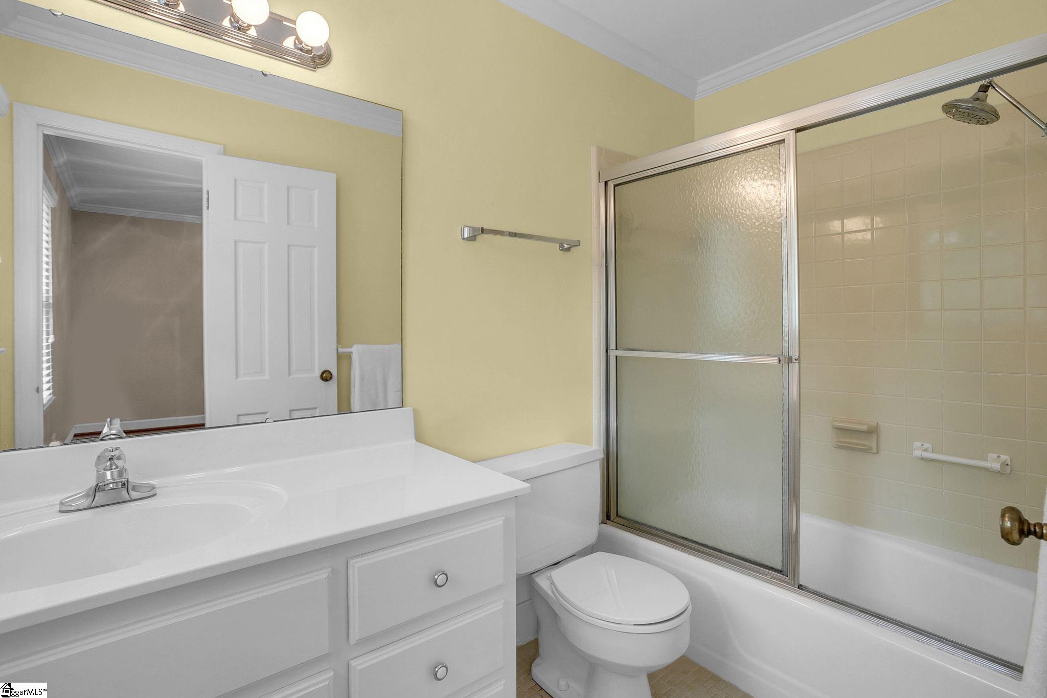 204 Montclair Road Greer, SC 29651 - Photo 34 of 43
