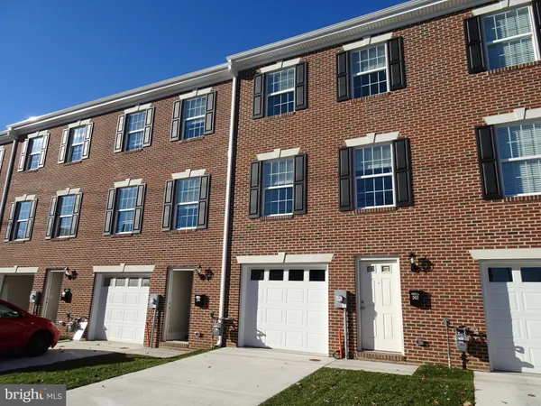 $2,400 | 208 West 9th Street, New Castle, DE 19720