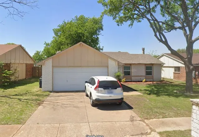 $1,975 | 7508 Red Willow Road, Fort Worth, TX 76133