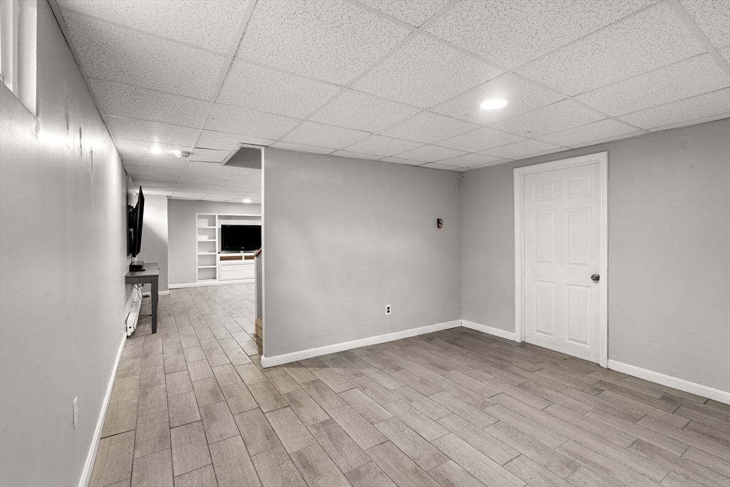 3 Exeter Way Andover, MA 01810 - Photo 29 of 42