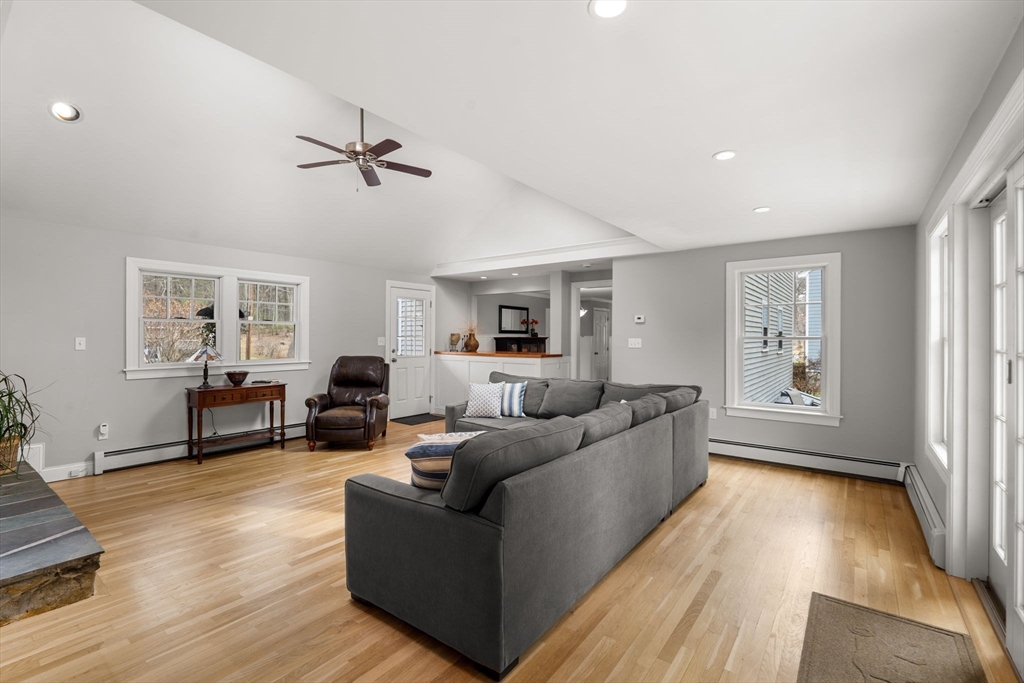 3 Exeter Way Andover, MA 01810 - Photo 6 of 42