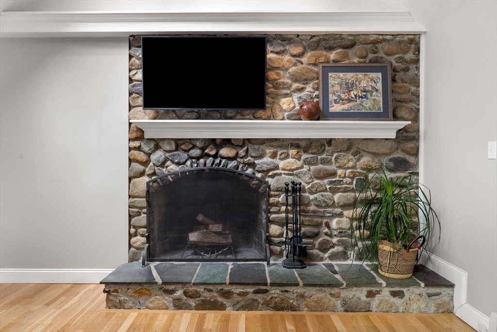 3 Exeter Way Andover, MA 01810 - Photo 8 of 42