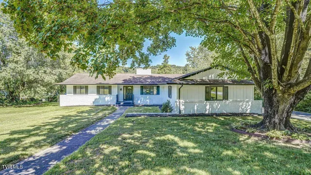 $445,000 | 28 Kingsbridge Street, Bristol, TN 37620