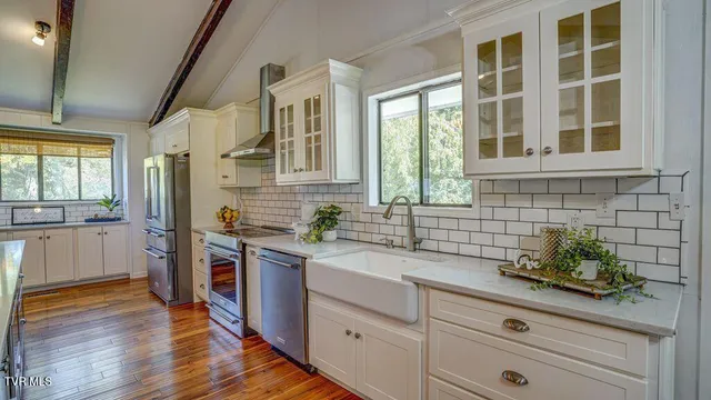 $445,000 | 28 Kingsbridge Street, Bristol, TN 37620