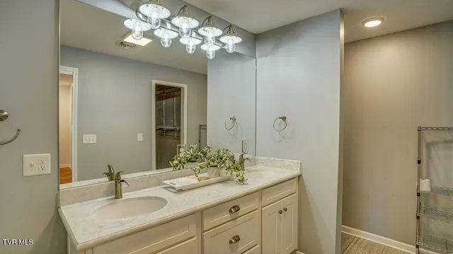 $445,000 | 28 Kingsbridge Street, Bristol, TN 37620