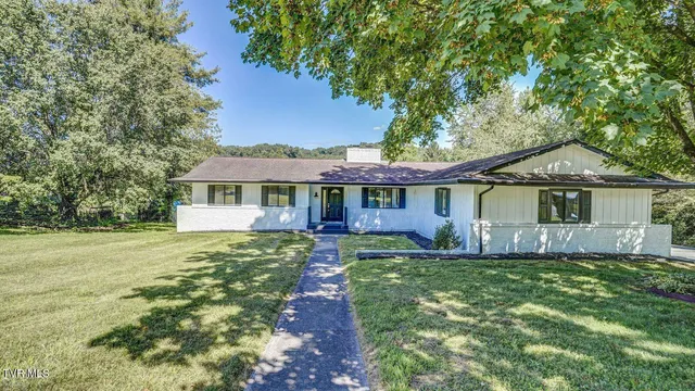 $445,000 | 28 Kingsbridge Street, Bristol, TN 37620