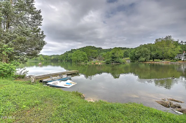 $445,000 | 28 Kingsbridge Street, Bristol, TN 37620