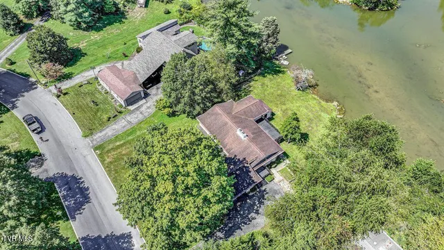 $445,000 | 28 Kingsbridge Street, Bristol, TN 37620