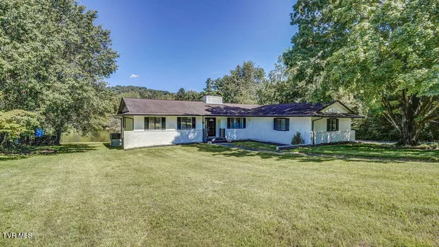 $445,000 | 28 Kingsbridge Street, Bristol, TN 37620