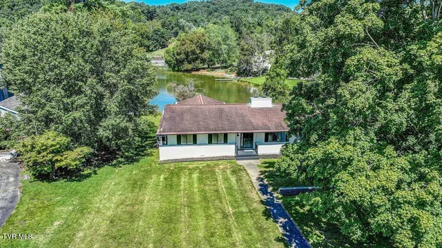 $445,000 | 28 Kingsbridge Street, Bristol, TN 37620