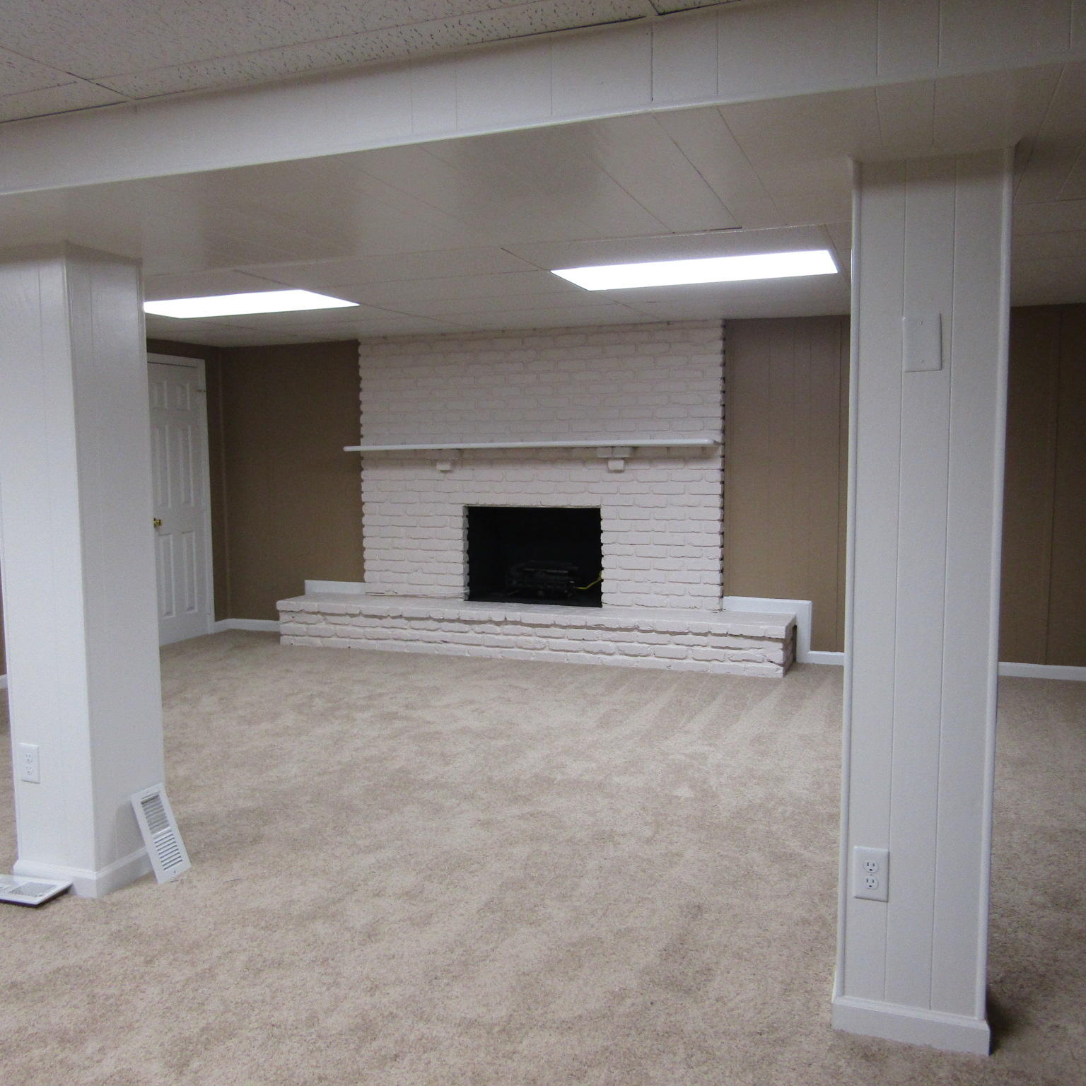 315 Shetland Road La Follette, TN 37766 - Photo 27 of 35 family room d/s