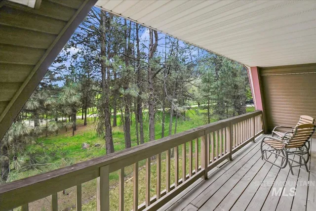$699,900 | 76 West Castle Creek Road, Garden Valley, ID 83622