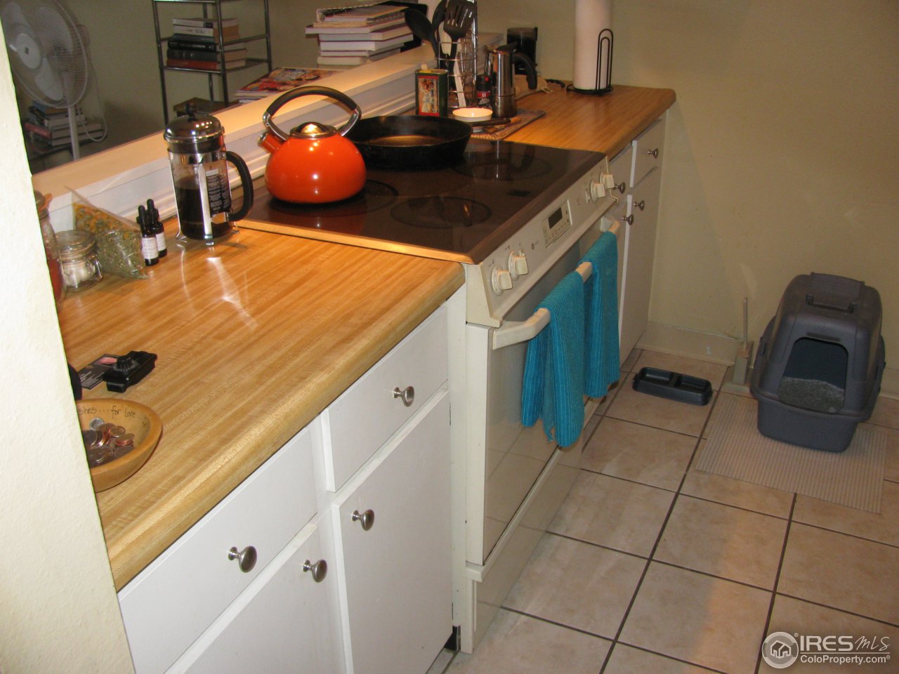 2707 Valmont Road, Unit 108 Boulder, CO 80304 - Photo 2 of 24 Newer counter top, modern stove & tile floor