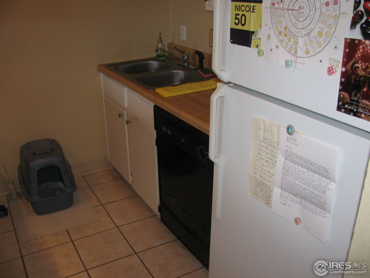 2707 Valmont Road, Unit 108 Boulder, CO 80304 - Photo 3 of 24 Newer dishwasher & refrigerator