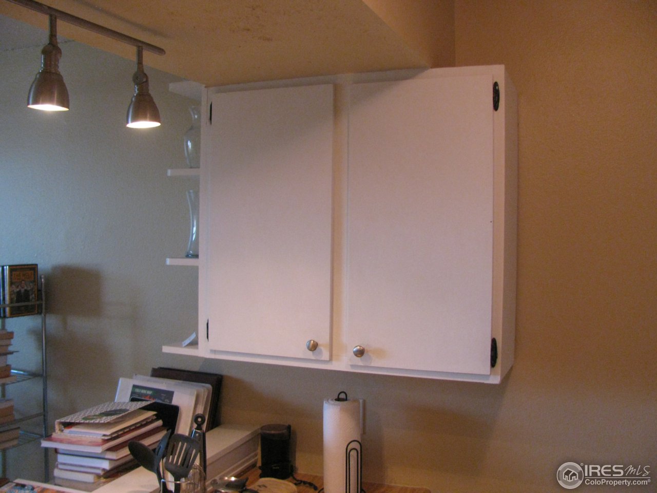 2707 Valmont Road, Unit 108 Boulder, CO 80304 - Photo 5 of 24 Extra cabinets