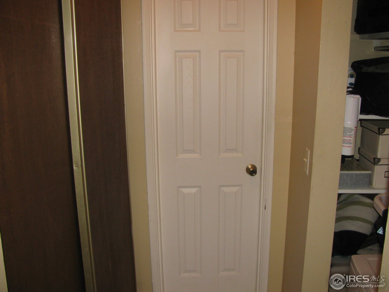 2707 Valmont Road, Unit 108 Boulder, CO 80304 - Photo 10 of 24 Modern bathroom door &extra hallway storage