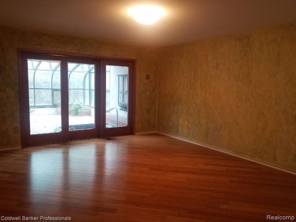 525 Shortridge Avenue Rochester, MI 48307 - Photo 16 of 29 IMG_4864.JPG