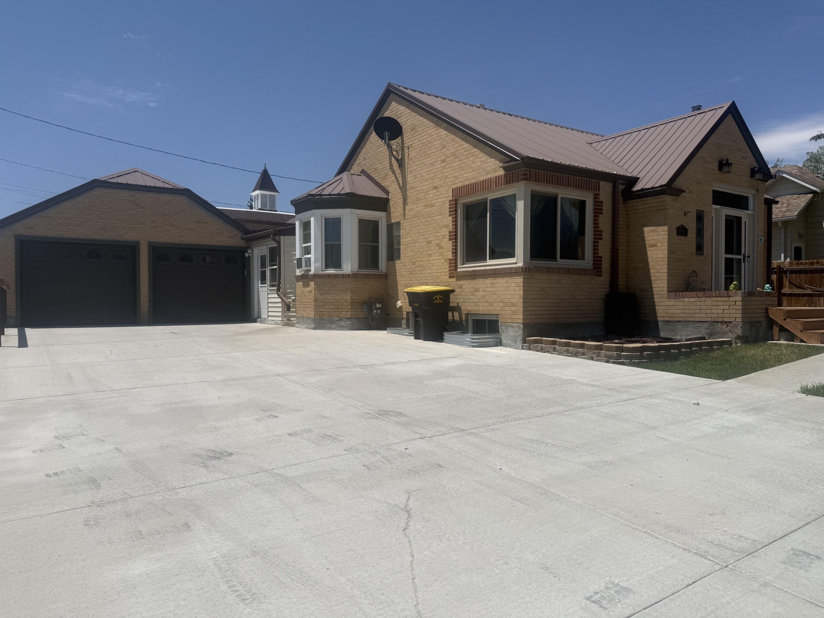 616 8th Street Rawlins, WY 82301 - Photo 1 of 48