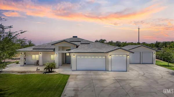 $1,095,000 | Undisclosed Address, Bakersfield, CA 93311