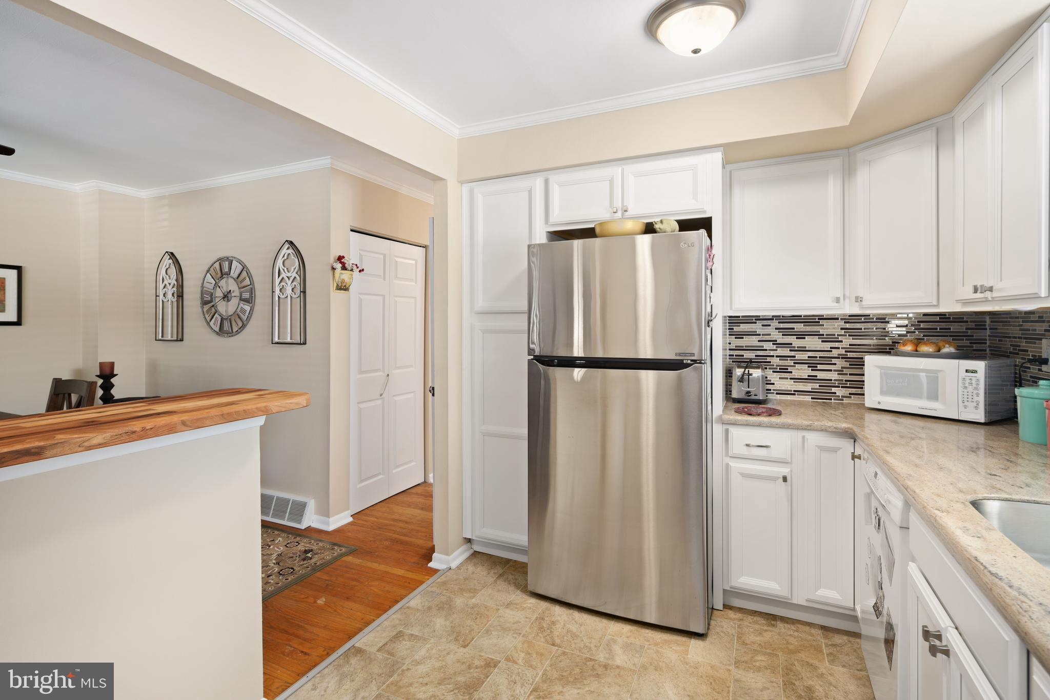3319 South Keswick Road Philadelphia, PA 19114 - Photo 12 of 28 Gallery Image 12