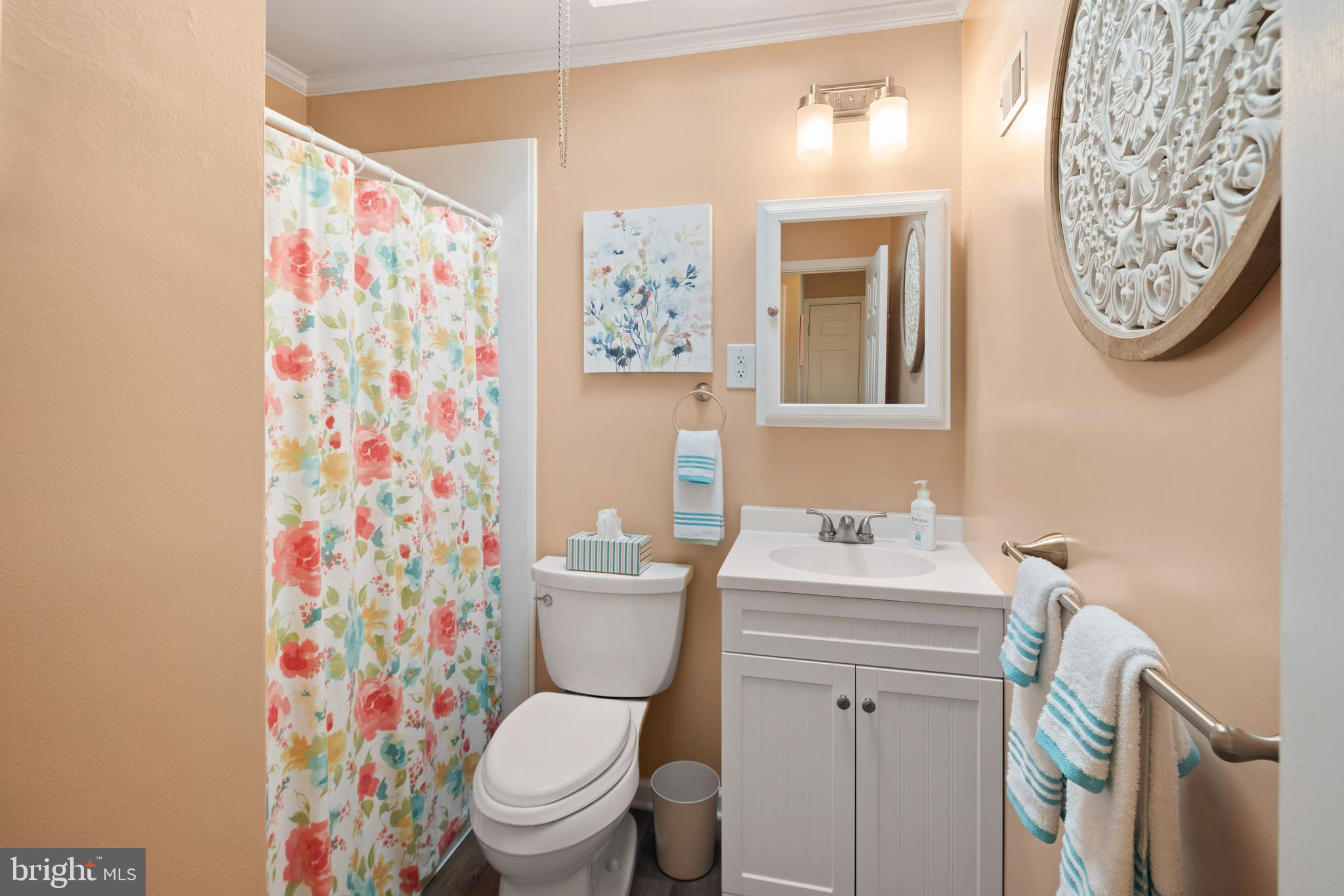 3319 South Keswick Road Philadelphia, PA 19114 - Photo 13 of 28 Gallery Image 13