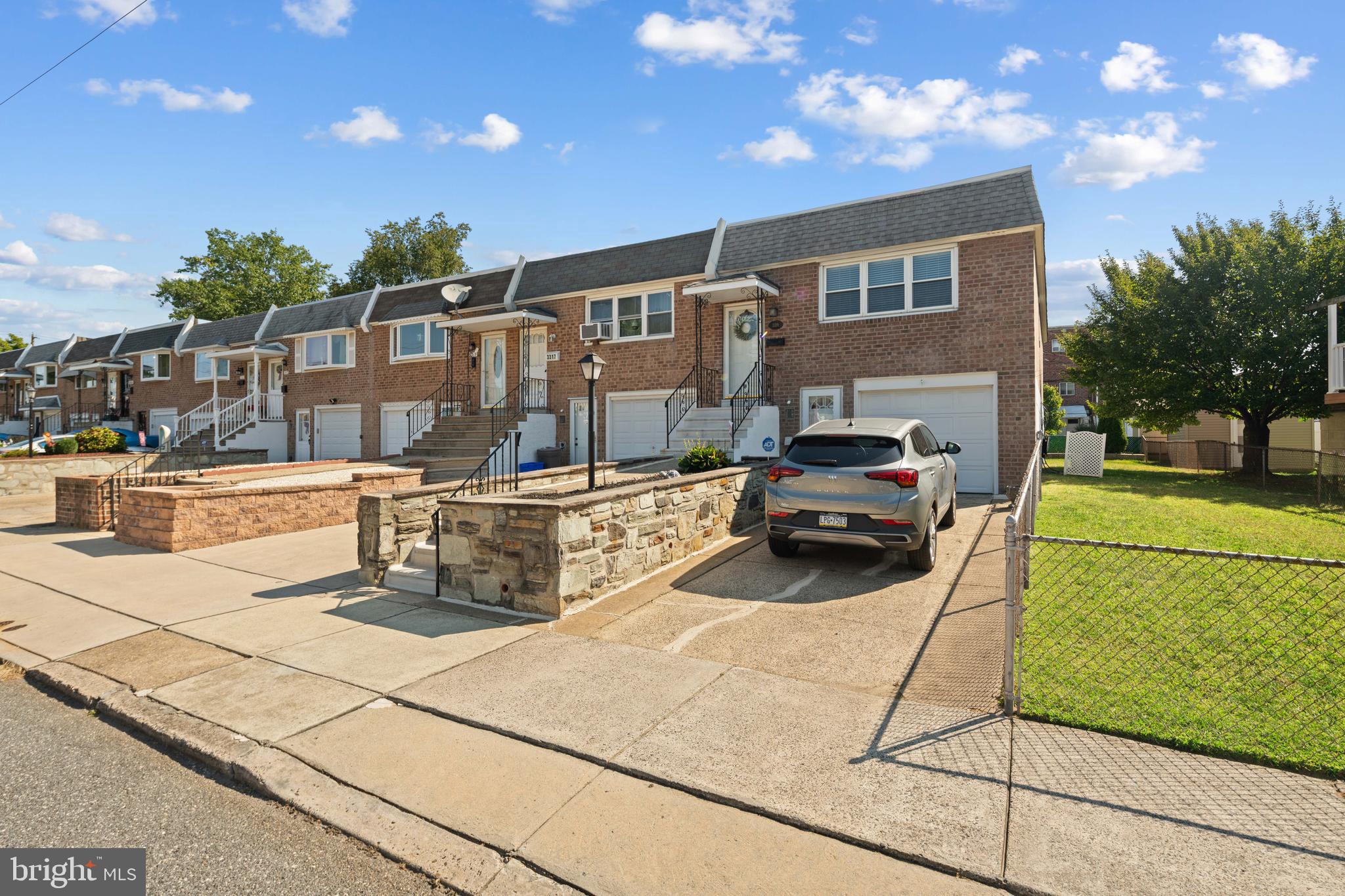 3319 South Keswick Road Philadelphia, PA 19114 - Photo 2 of 28 Gallery Image 2
