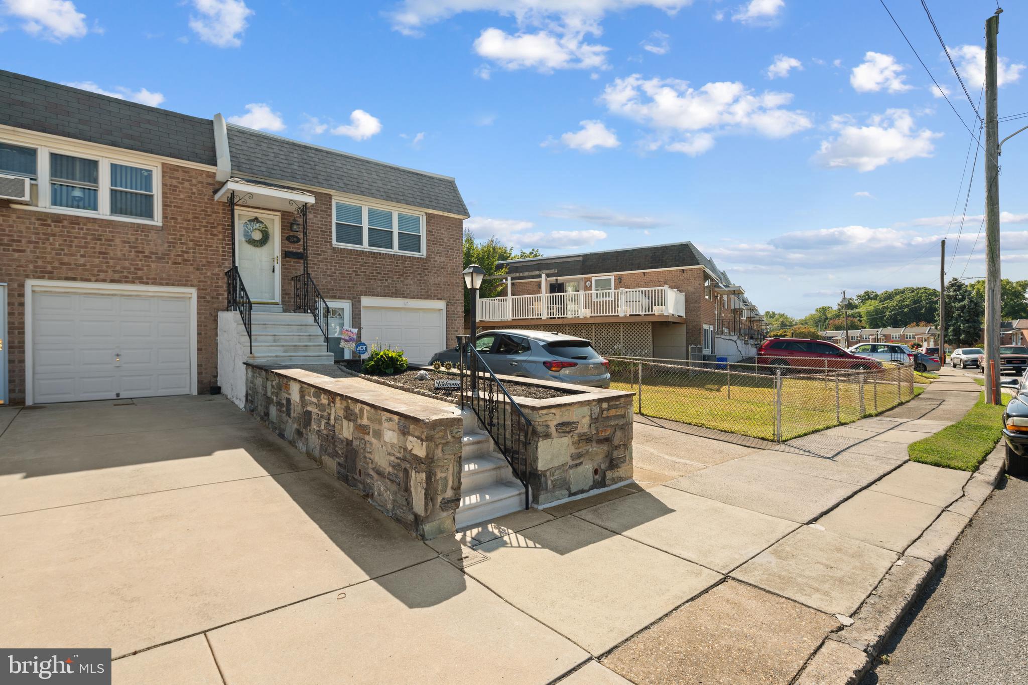 3319 South Keswick Road Philadelphia, PA 19114 - Photo 3 of 28 Gallery Image 3