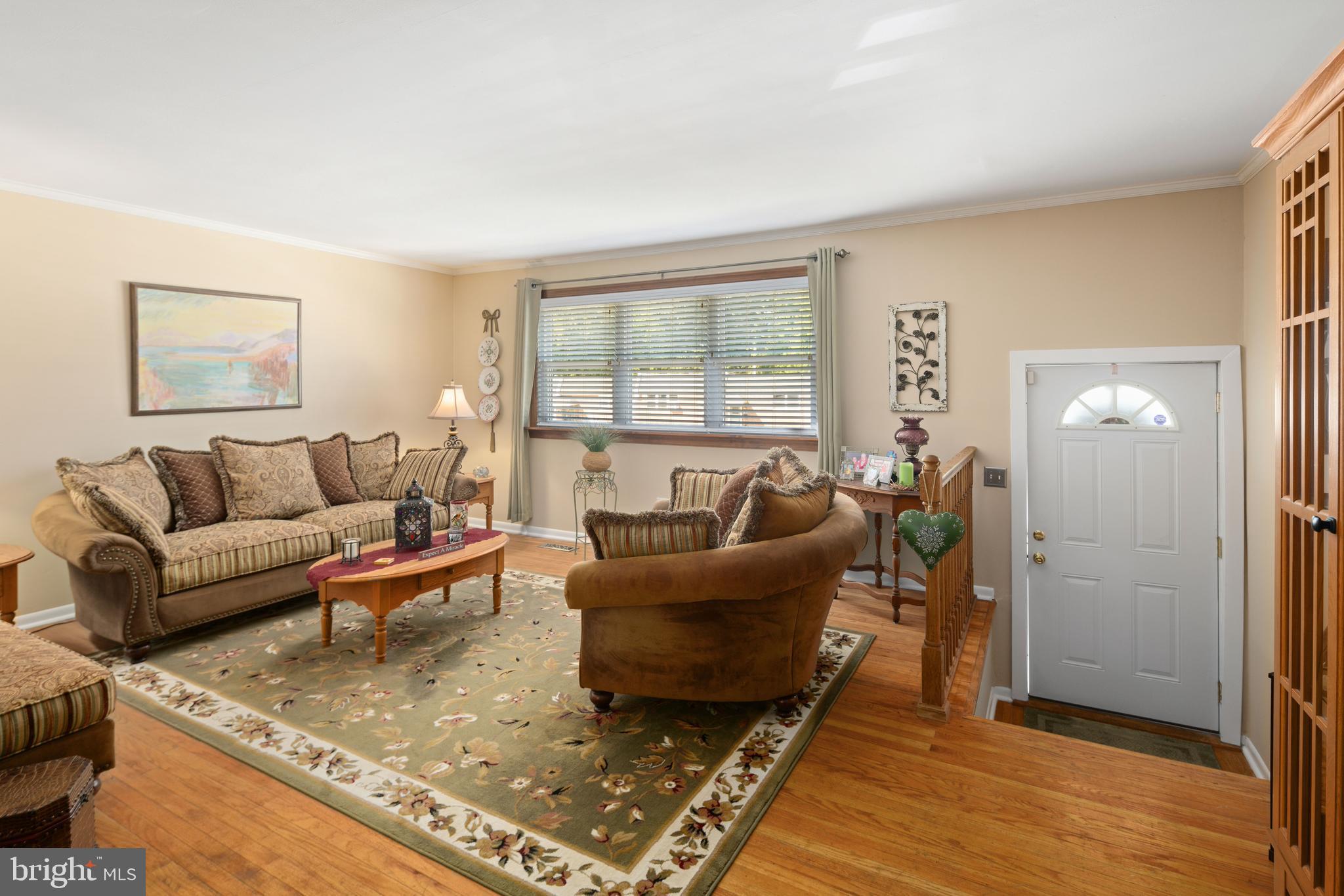3319 South Keswick Road Philadelphia, PA 19114 - Photo 4 of 28 Gallery Image 4
