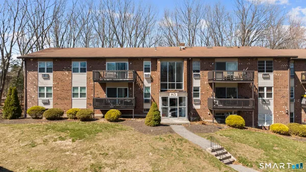 $195,000 | 85 Balance Rock Road, Unit 4, Seymour, CT 06483