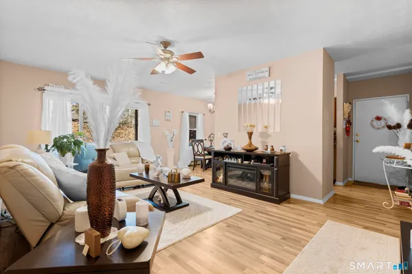$195,000 | 85 Balance Rock Road, Unit 4, Seymour, CT 06483