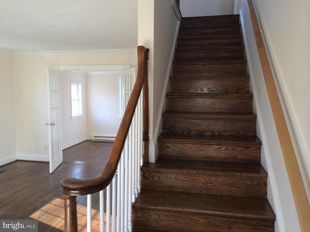2912 Main Street Edgewater, MD 21037 - Photo 4 of 15 Interior (General)