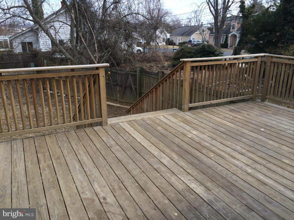 2912 Main Street Edgewater, MD 21037 - Photo 10 of 15 Exterior (Rear)