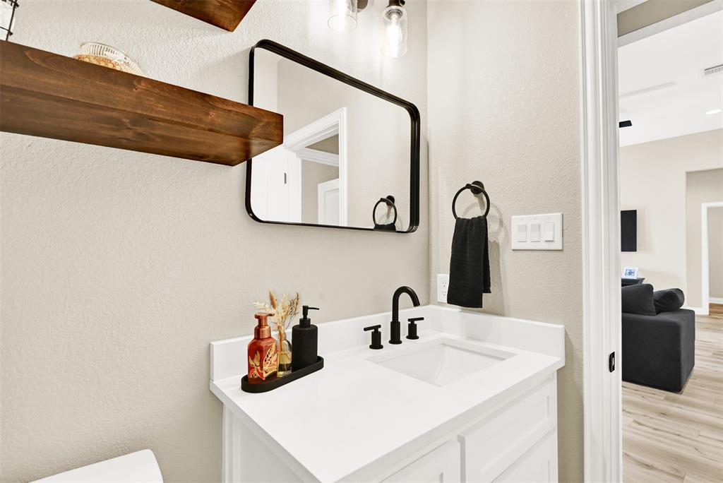928 Country Club Road Cleburne, TX 76033 - Photo 17 of 34 Gallery Image 17