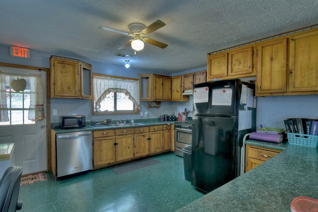 160 Moore's Road Mineral Bluff, GA 30559 - Photo 32 of 45 Gallery Image 32