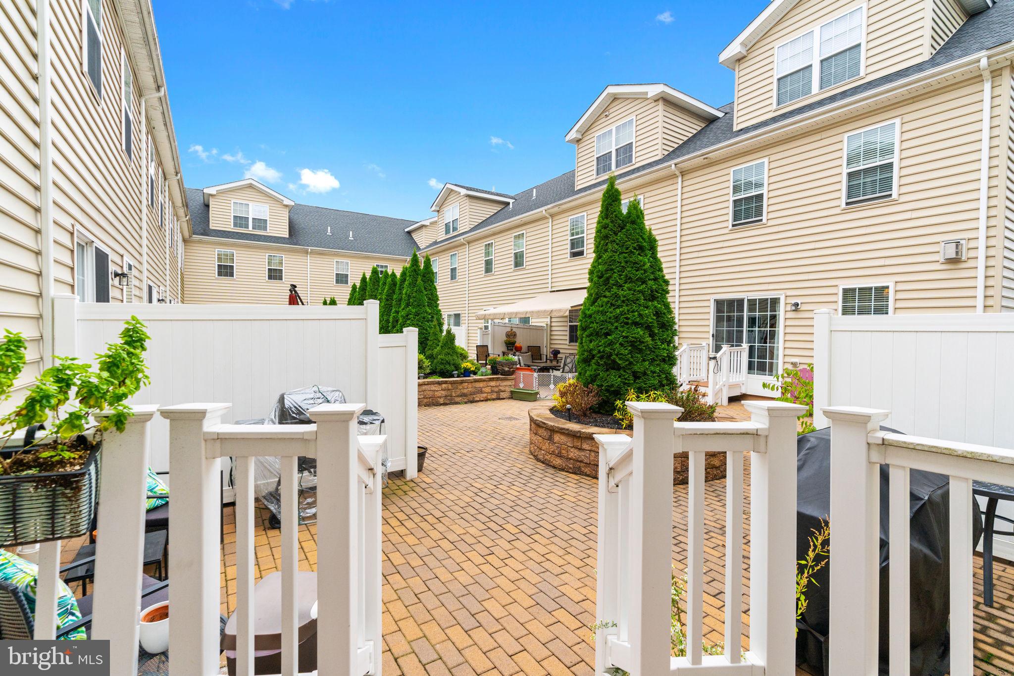 Paver Patio Courtyard