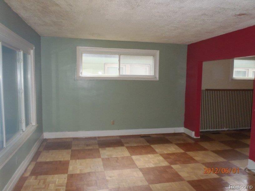 30 Forest Street River Rouge, MI 48218 - Photo 7 of 12 P6010198.JPG