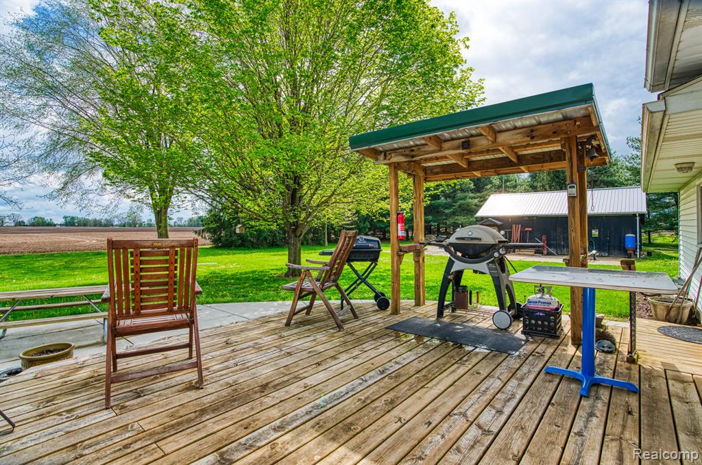 6841 Layton Road Fowlerville, MI 48836 - Photo 23 of 36