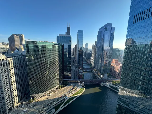 $3,128 | 313 West Wolf Point Plaza, Unit 1910, Chicago, IL 60654