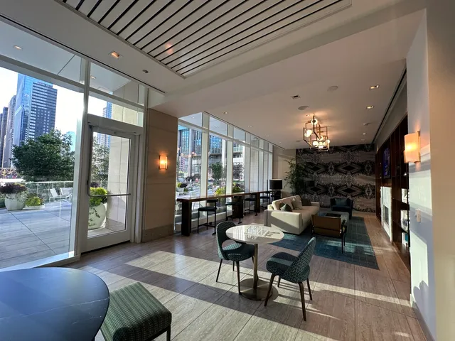 $3,128 | 313 West Wolf Point Plaza, Unit 1910, Chicago, IL 60654