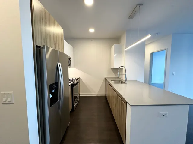 $3,128 | 313 West Wolf Point Plaza, Unit 1910, Chicago, IL 60654