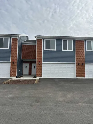 $2,650 | 1128 Gillespie Lane, Unit 1128, Yorkville, IL 60560