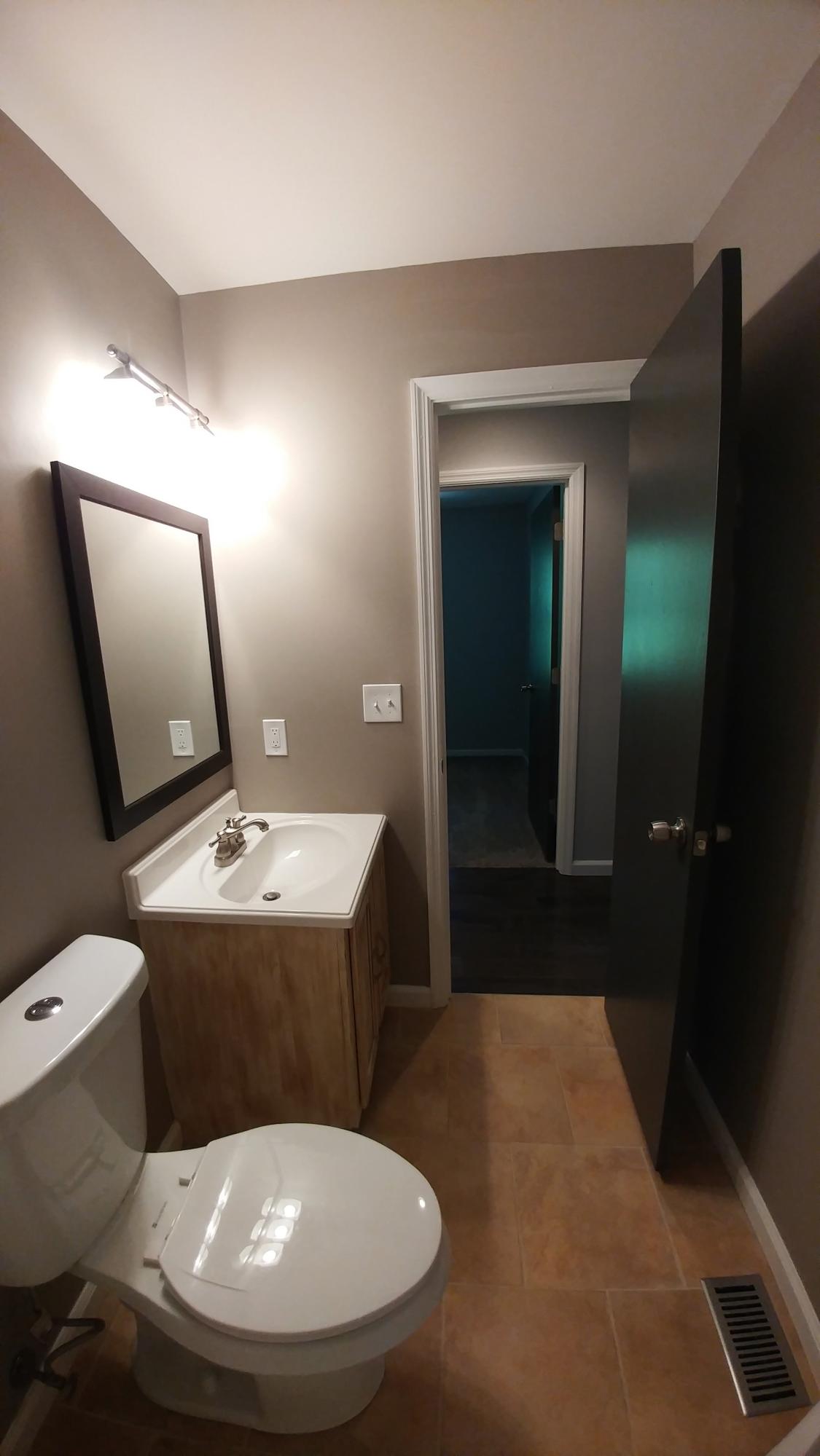 7010 Garfield Road Harrison, TN 37341 - Photo 22 of 34 Guest Bath