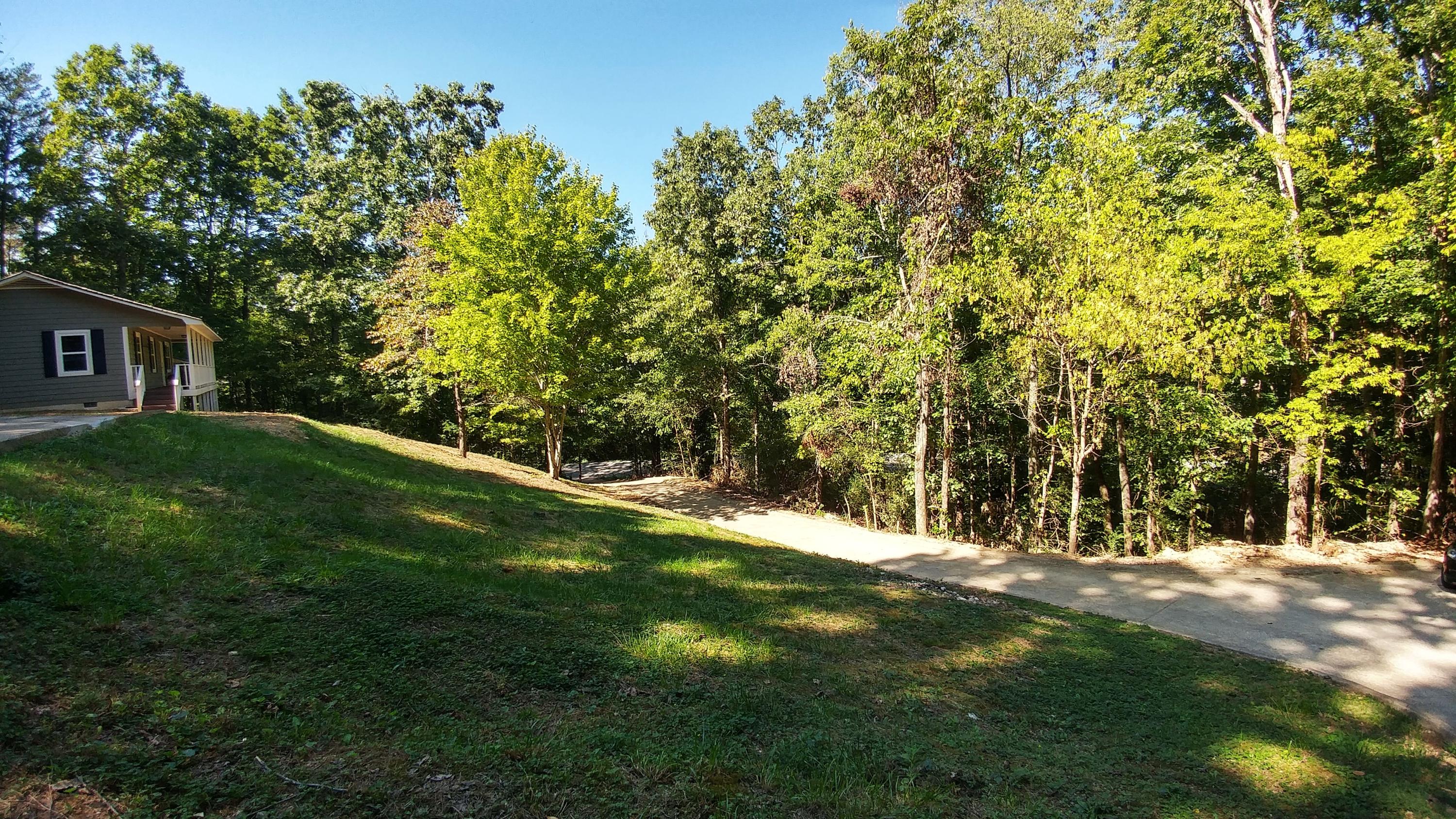7010 Garfield Road Harrison, TN 37341 - Photo 4 of 34 Front Lawn