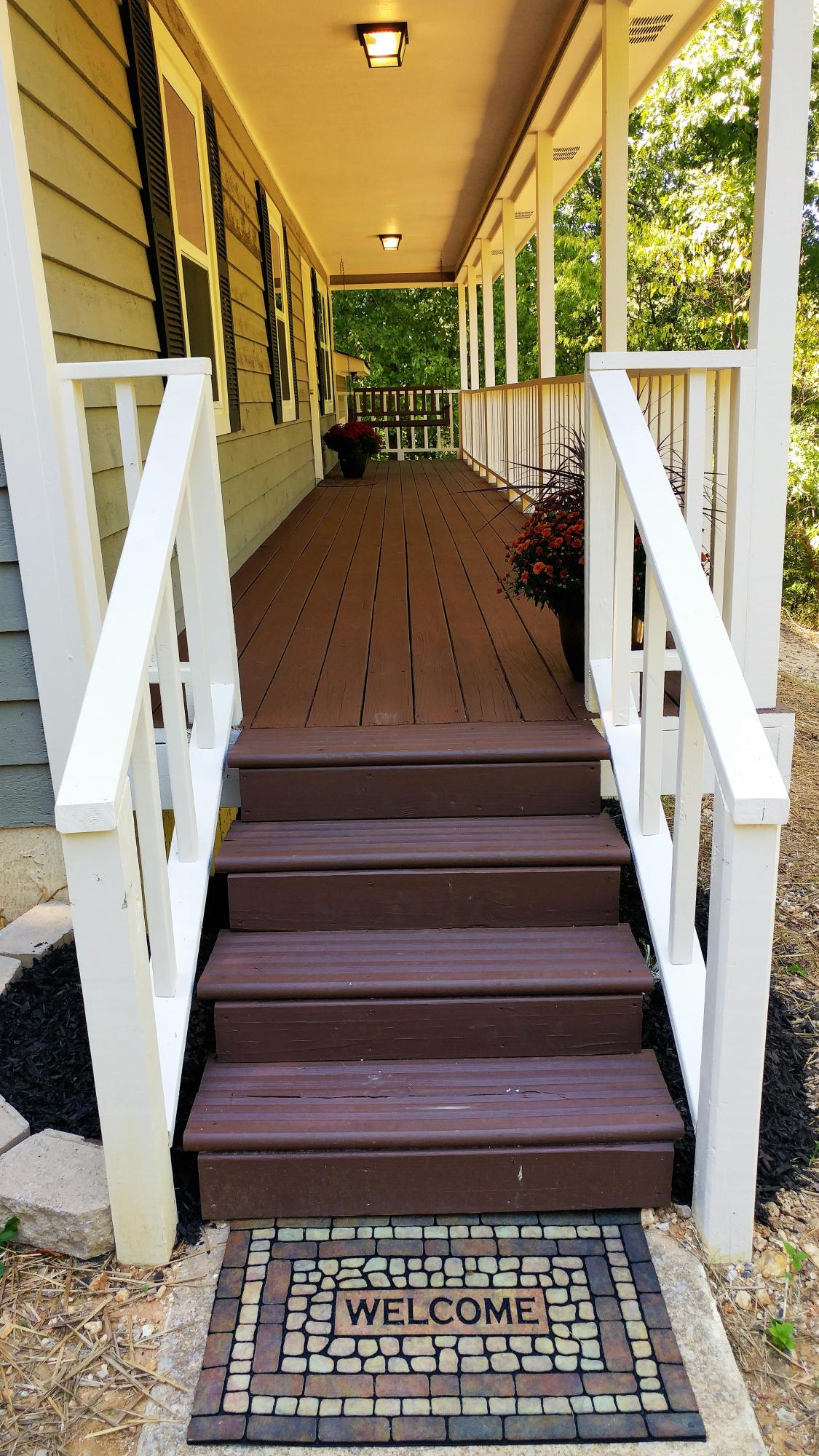7010 Garfield Road Harrison, TN 37341 - Photo 6 of 34 Front Porch