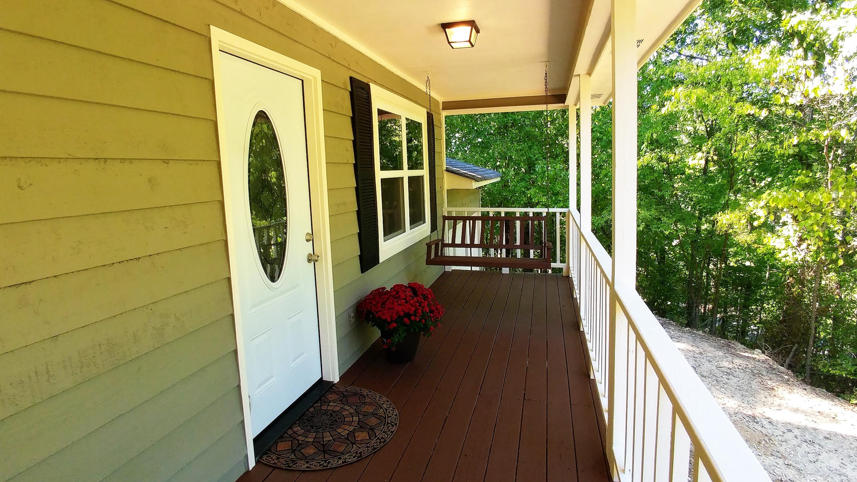 7010 Garfield Road Harrison, TN 37341 - Photo 7 of 34 Front Porch