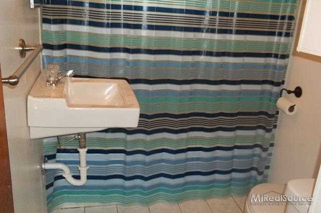 5831 Lakeshore Road Lexington, MI 48450 - Photo 15 of 15 Bathroom