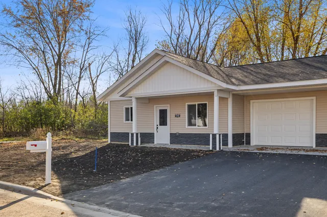 $259,900 | 1308 Chicago Avenue Southeast, Brainerd, MN 56401