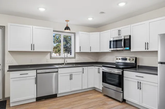 $259,900 | 1308 Chicago Avenue Southeast, Brainerd, MN 56401