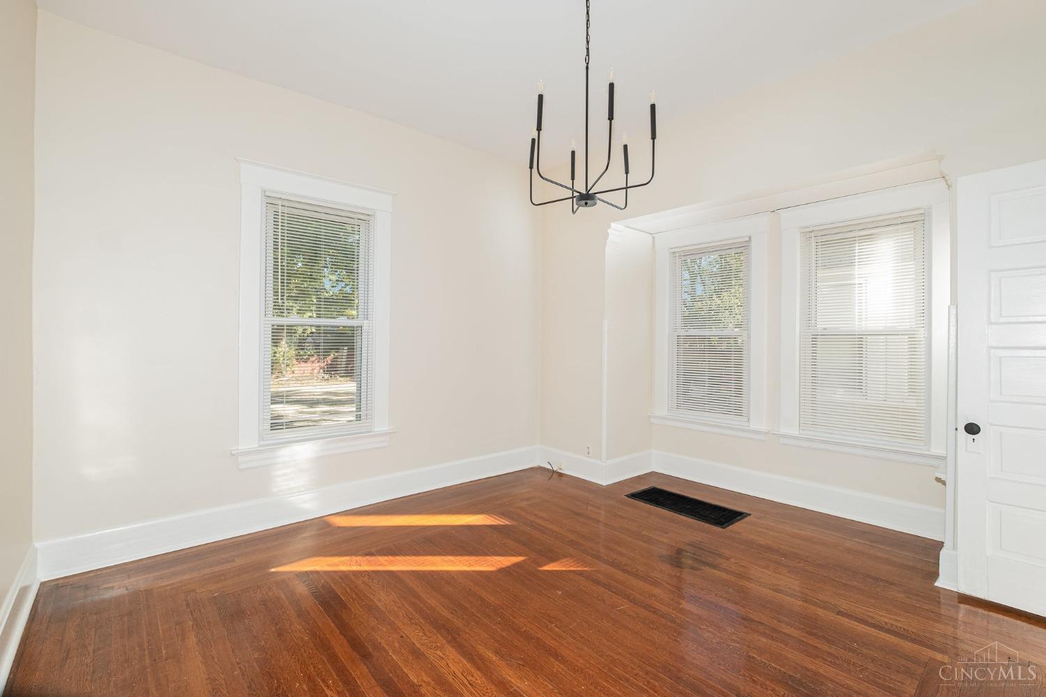 3438 Brotherton Road Cincinnati, OH 45209 - Photo 9 of 25